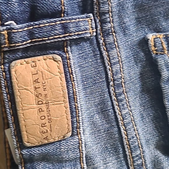 Distressed Frayed and Worn - Picture 7 of 7